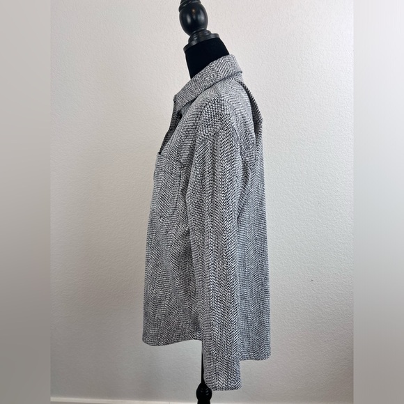 Athleta Braiden Shirt Jacket with Chest Pockets Long Sleeve Size Small - Picture 3 of 9